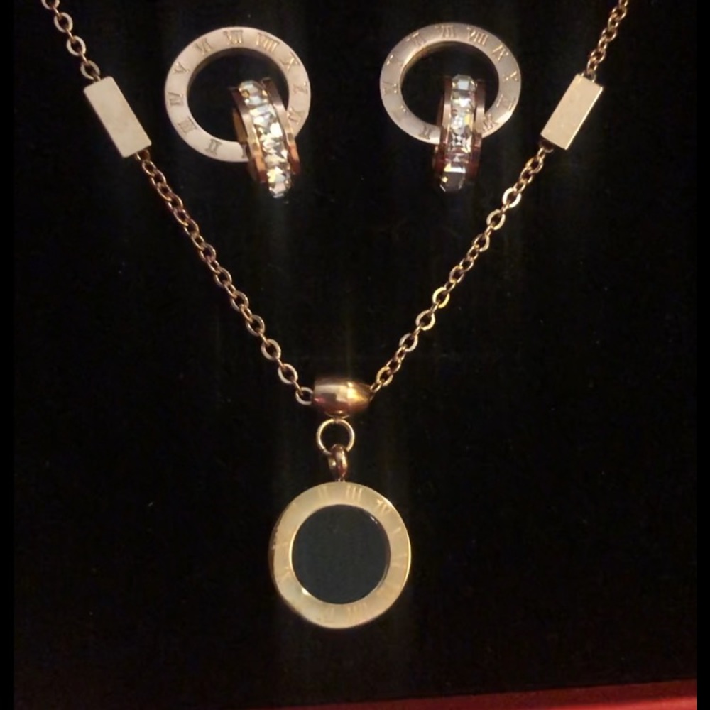 😍 Beautiful Roman Numeral Necklace and earrings